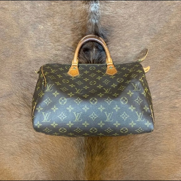 Louis Vuitton Handbags - 🔴SALE Today Only🔴Louis Vuitton Speedy 30